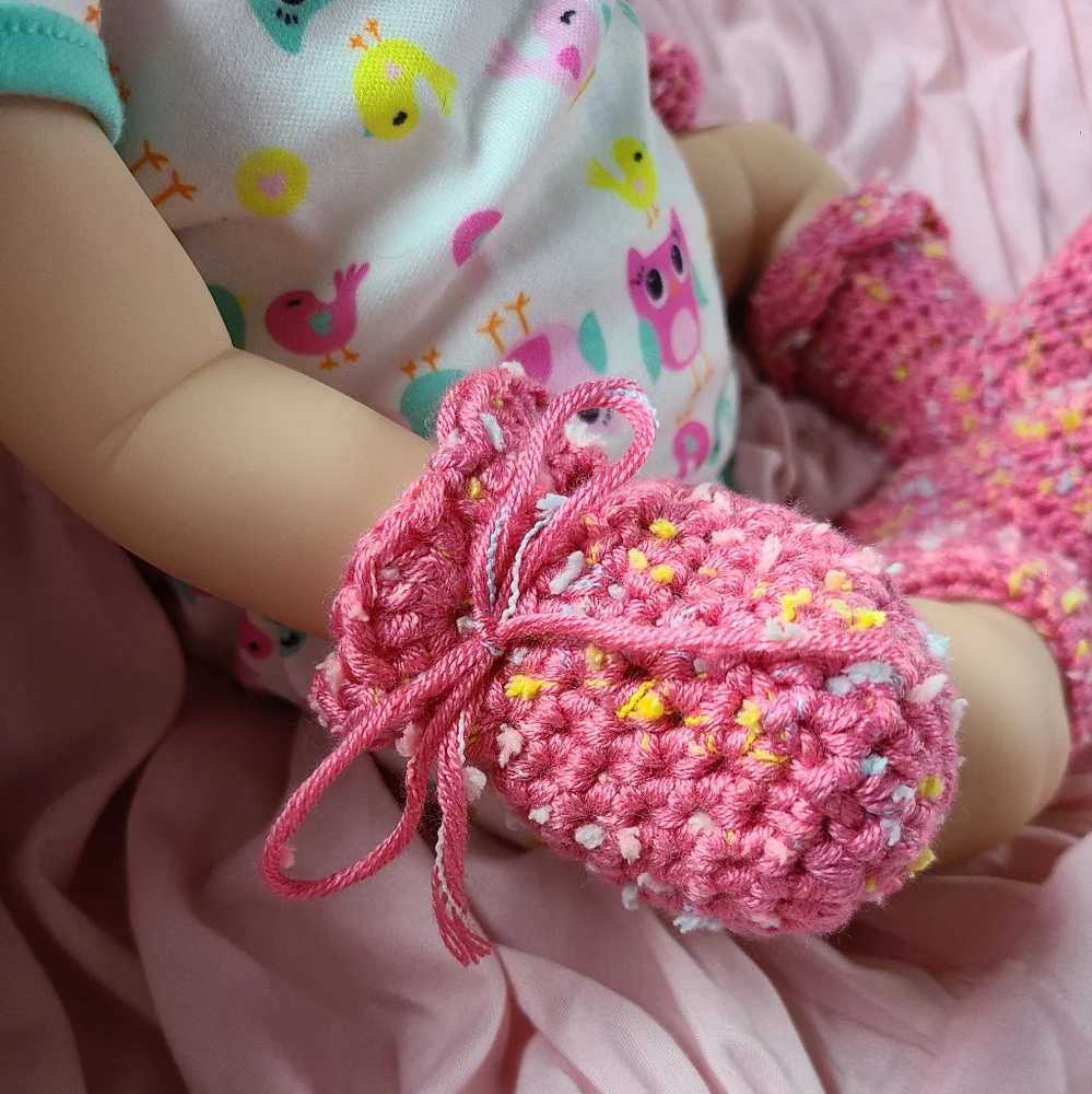 Baby Scratch Mittens, Newborn Mittens, Baby gloves, crochet baby accessories